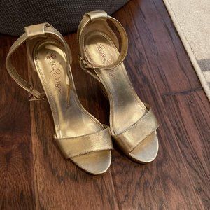 Gold shoes